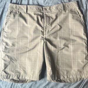 Under Armour Mens performance plaid golf shorts size 38